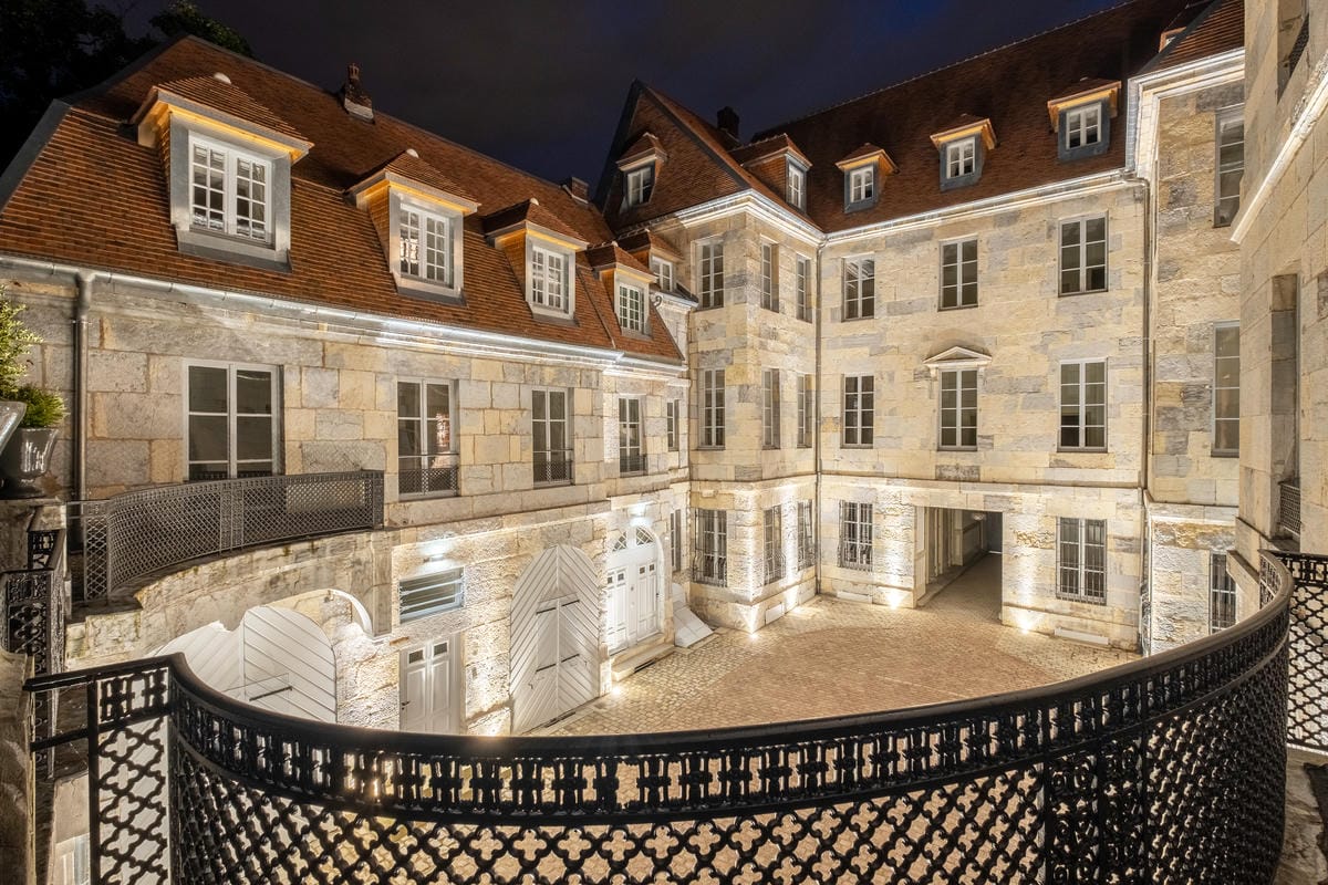 Hotel Isabey besancon de nuit